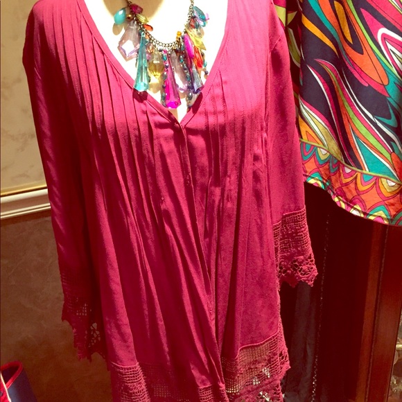 Solitaire Tops - Sangria  top ,with w crochet 2x versatile  FLIRTY